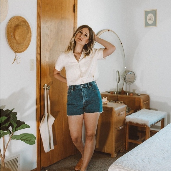 Everlane Pants - EVERLANE THE CHEEKY DENIM SHORT SIZE 26